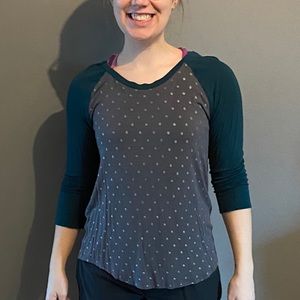 3/4 sleeve teal & grey shirt